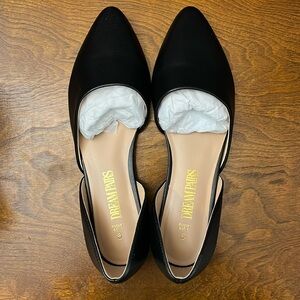 Brand New Size 6 Dream Pairs Black pointed flats